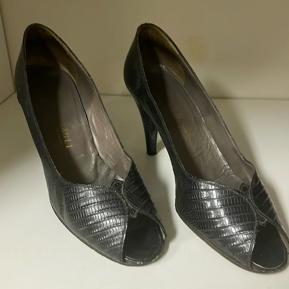 Bruno Magli brown leather shoes, size 7